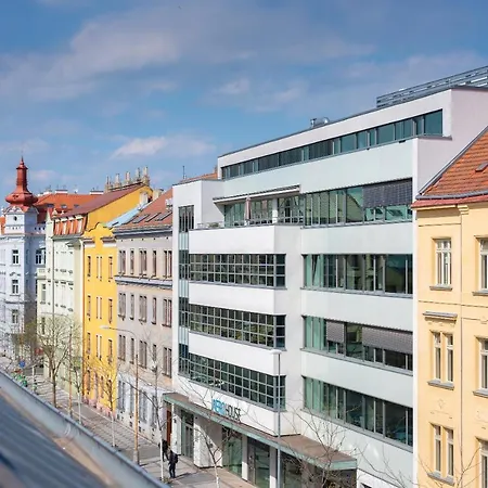 Spacious Company * Praga